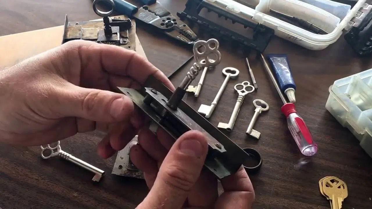  Cincinnati Quickly Locksmith Cincinnati, OH 513-275-3705